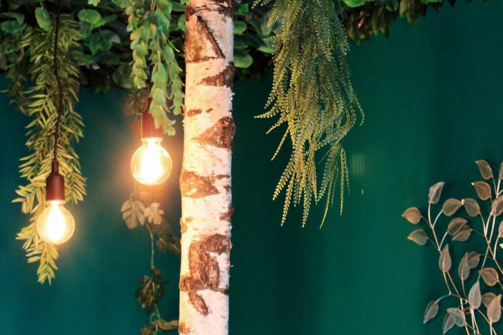 Secret Hideaways Wood Lodge Mit Kinderzimmer Messe L City L Flughafen L Hbf 뒤스부르크 외부 사진